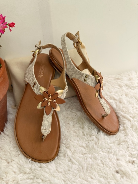Michael Kors Shoes - Michael Kors Heidi Floral Thong Sandals Mini MK Logo Flat Slingback Vanilla